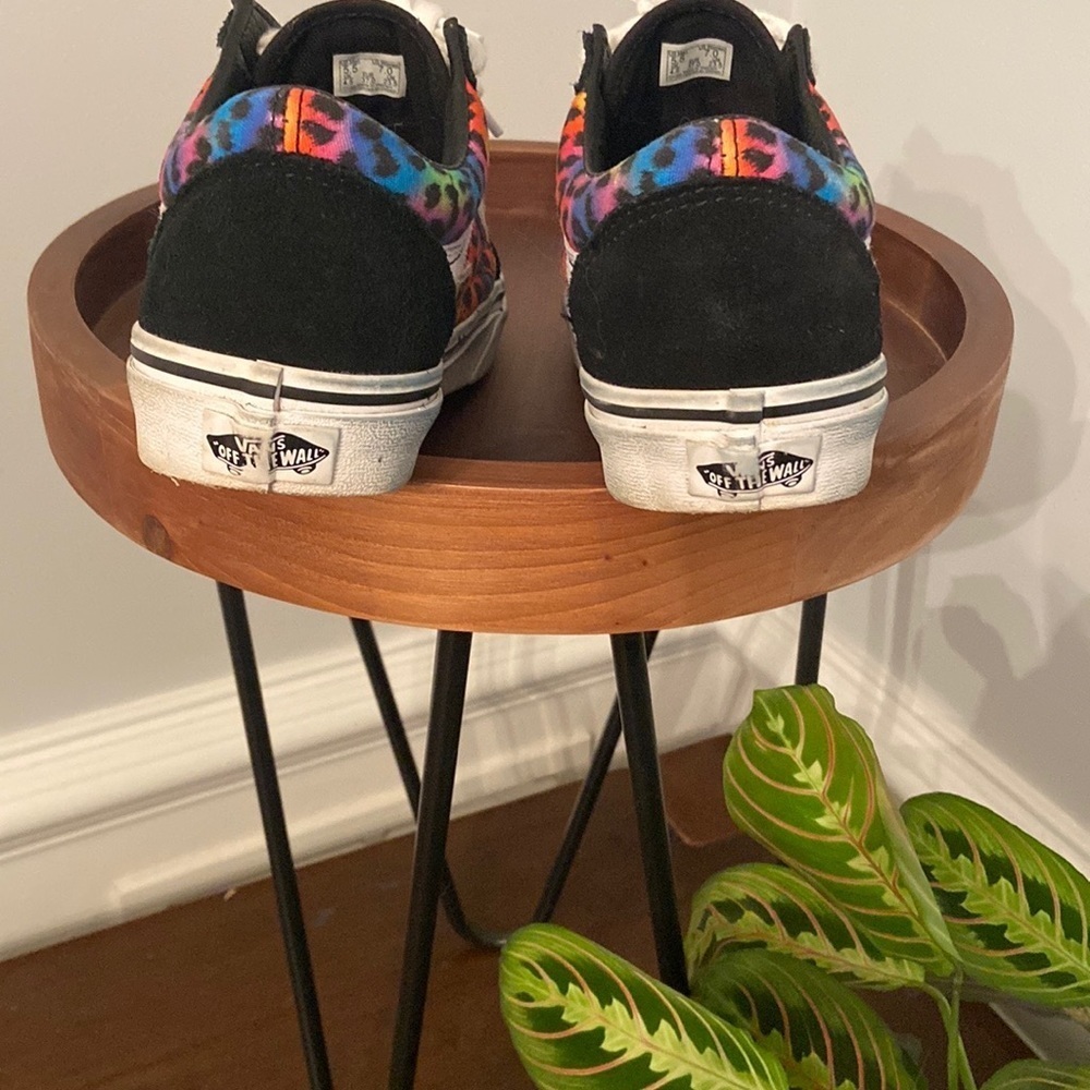 VANs - Picture 6 of 6